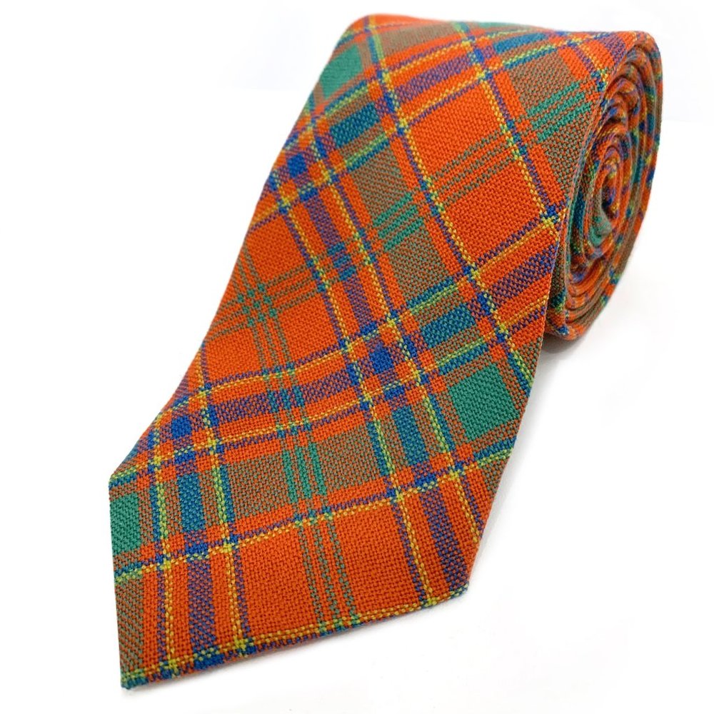 Munro Scotland Men's Ancient Tartan Plaid Necktie 100% Pure New Wool 3" x 57"
